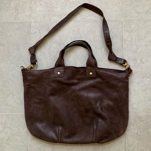 CLARE V. Messenger Tote